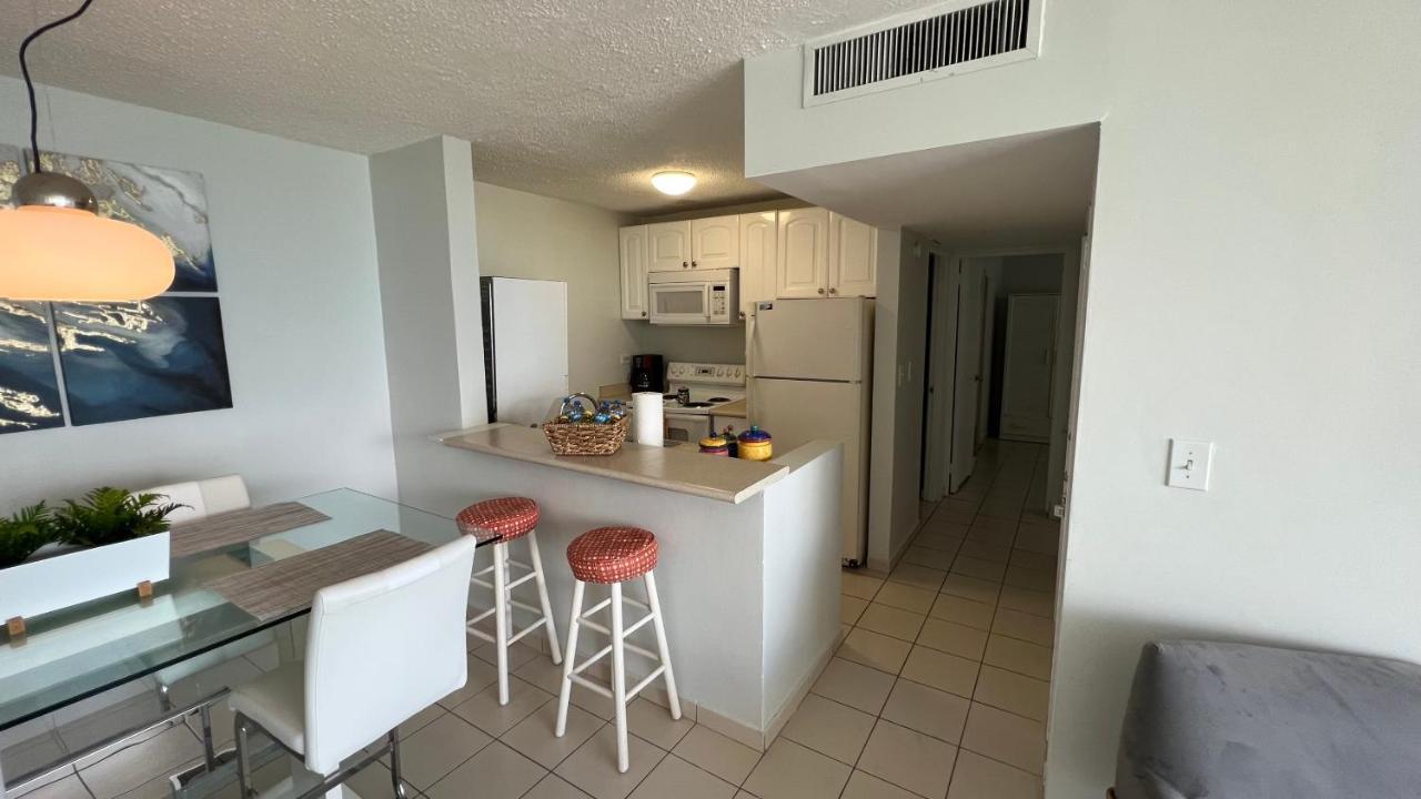 Ocean Front 2 Bedroom & Bath In Isla Verde San Juan Exterior photo